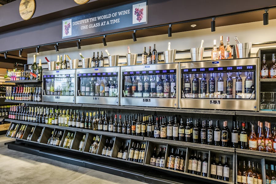 Wine Cellar & Craft Beer Urban Prime in Melbourne, FL