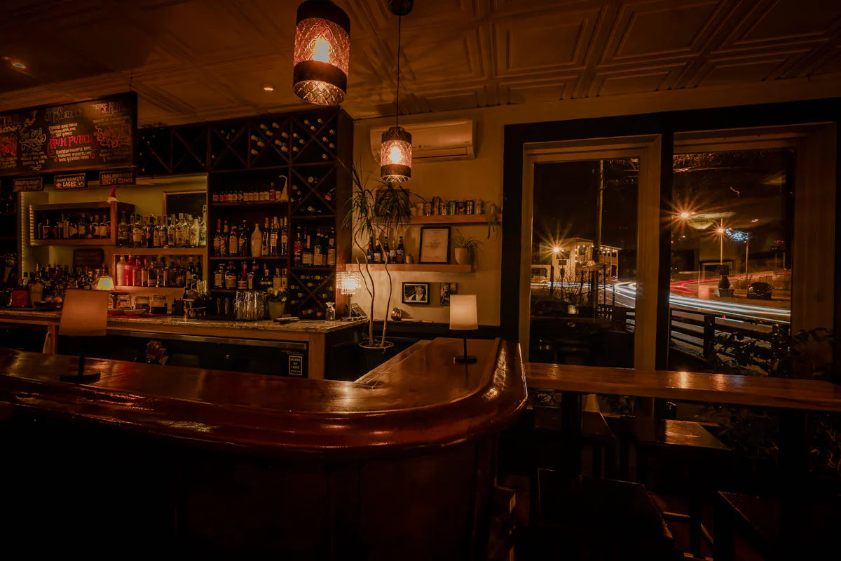 Bar Corner