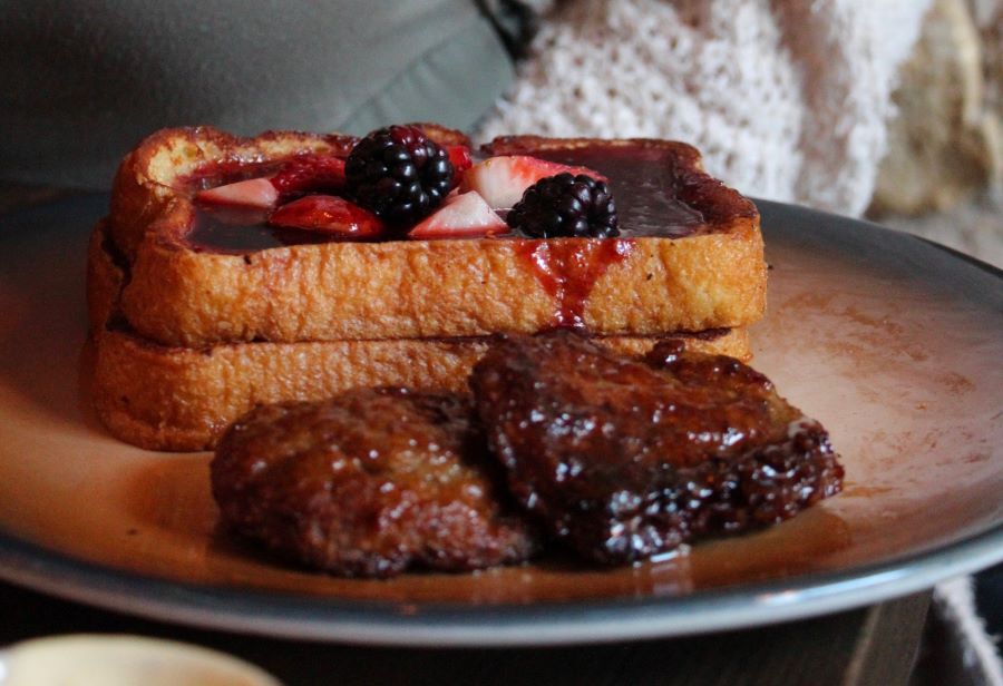Discover a Delicious Maple Grove Breakfast at Brick & Bourbon