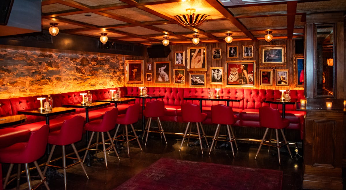 bar