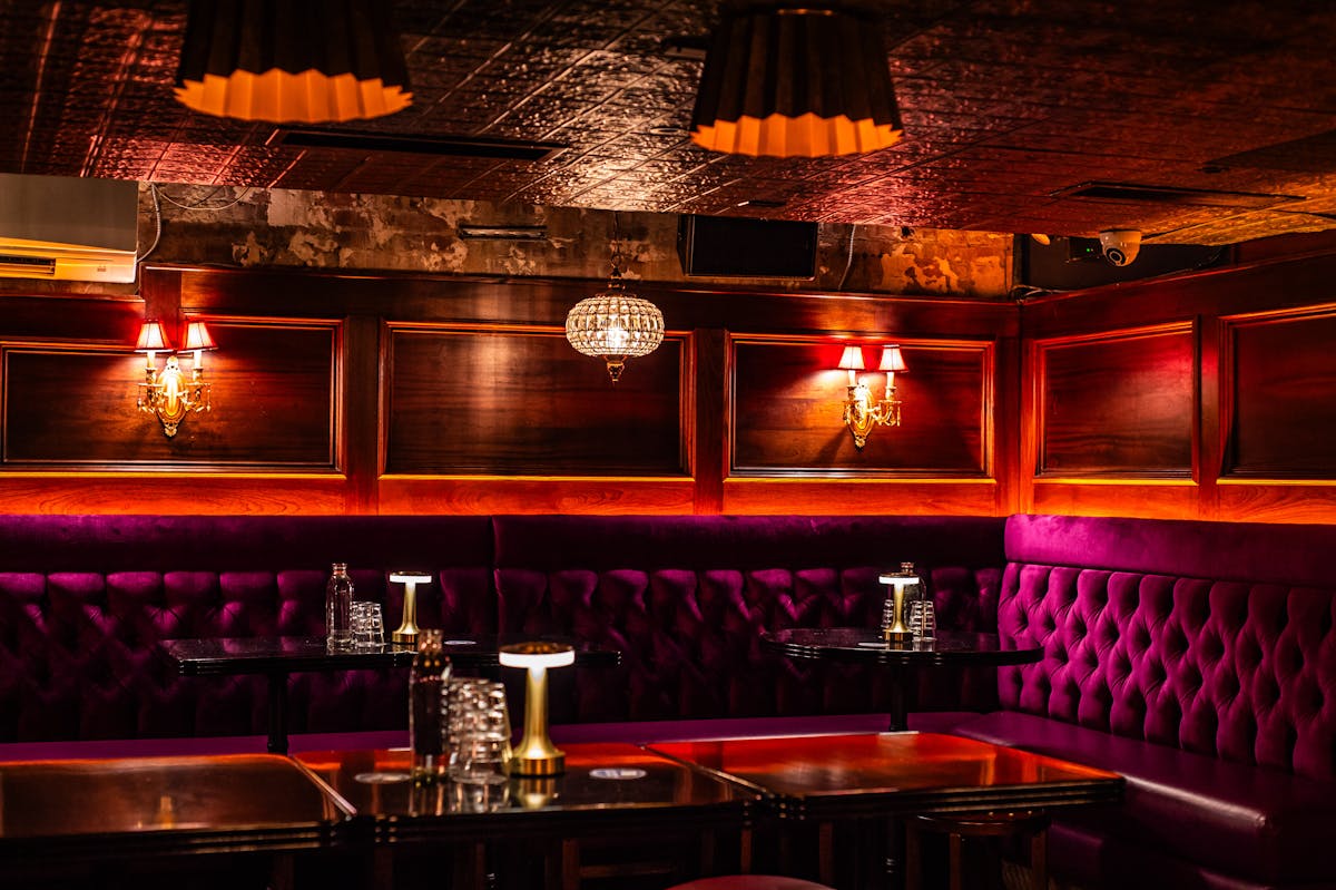 bar