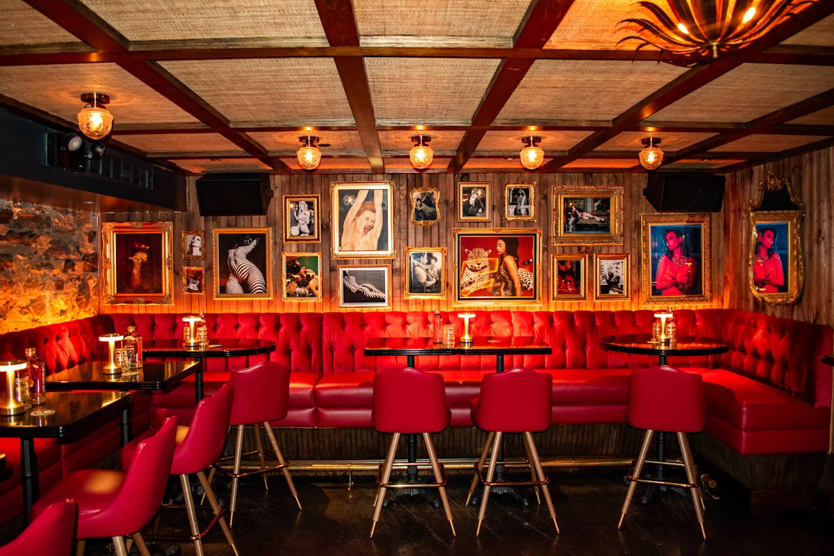 bar