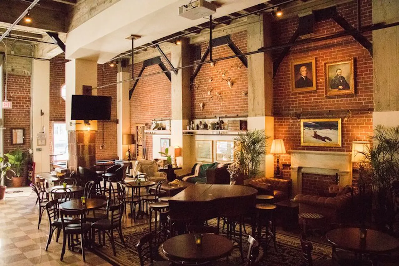 Bar photo 1