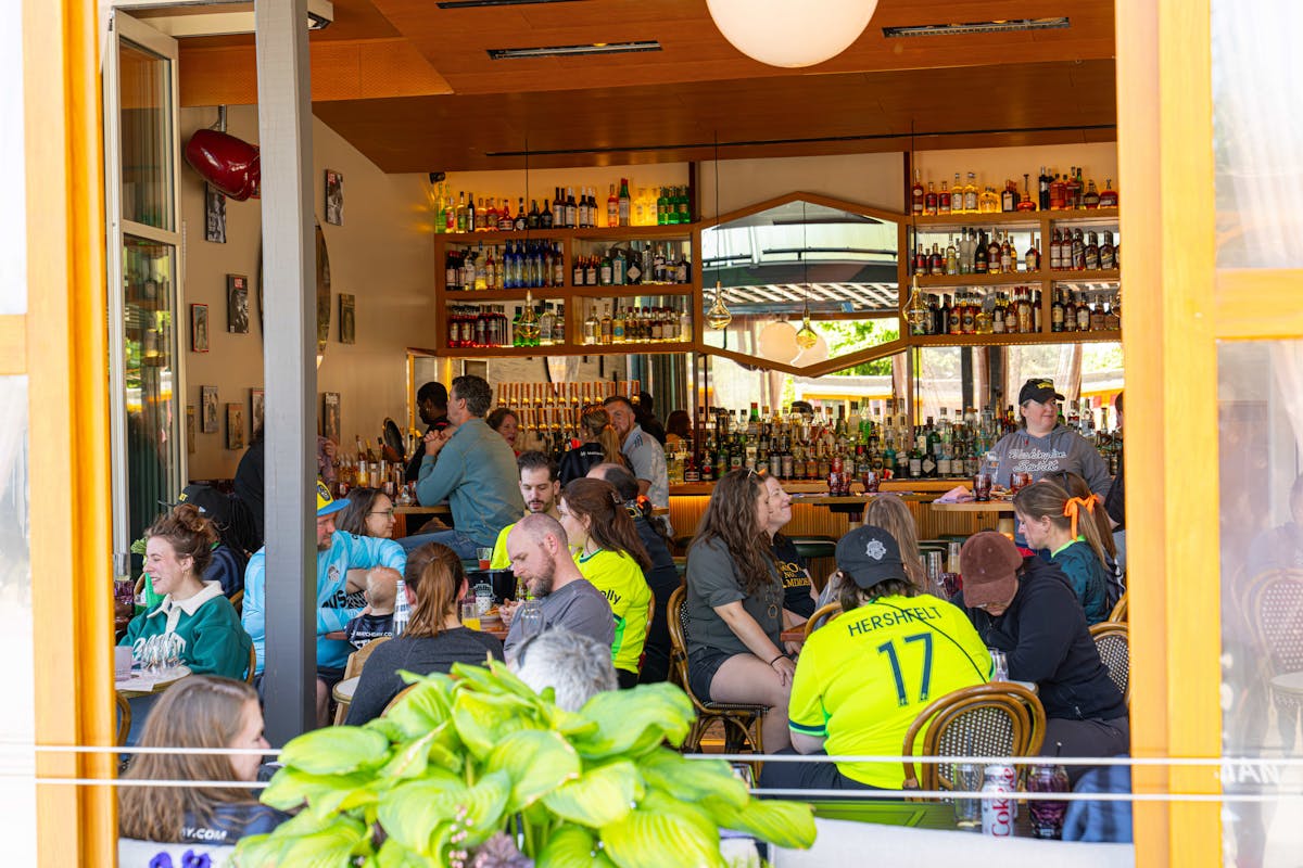Relaxed brunch at Jackie