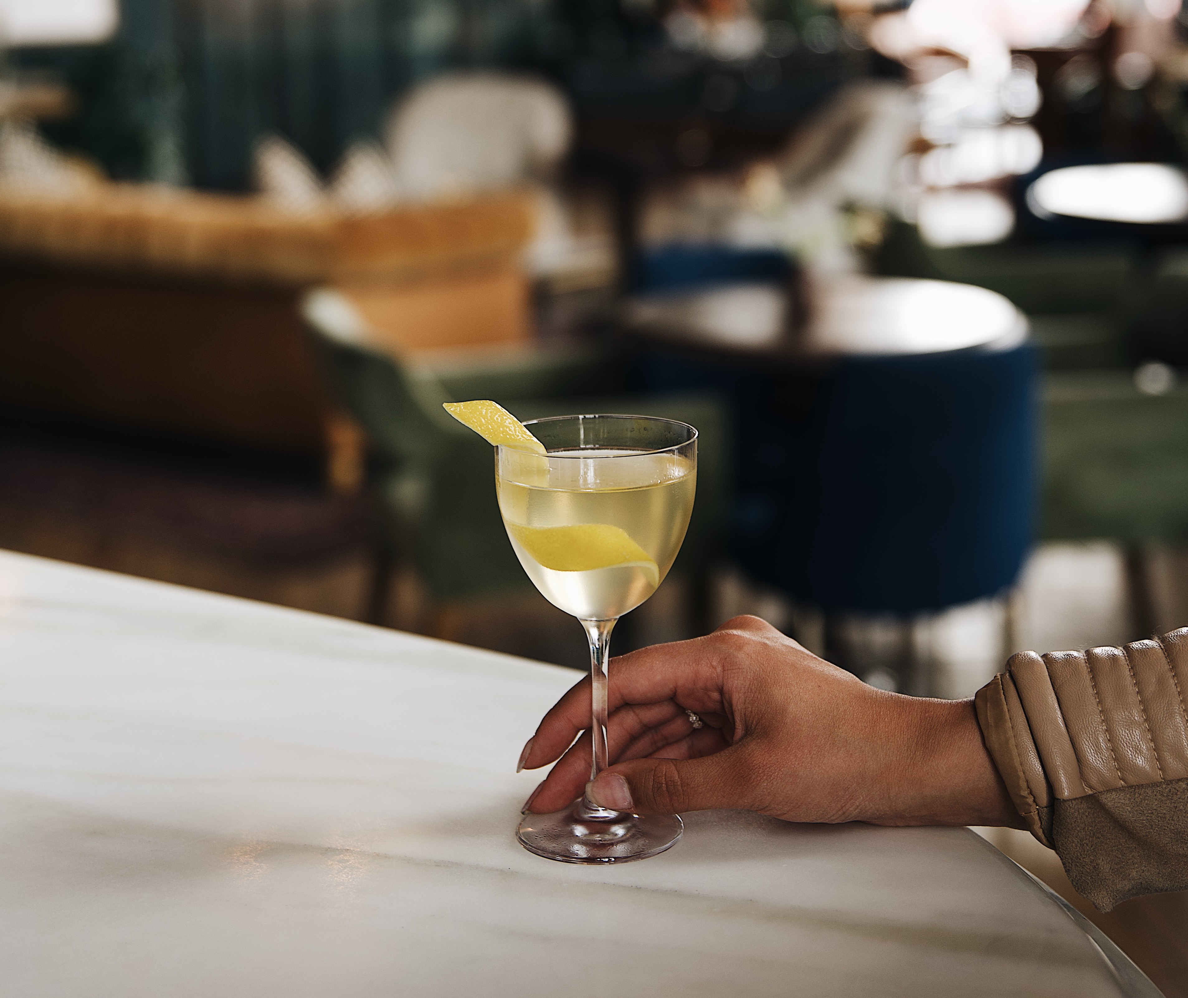 Properties Gin & Luck