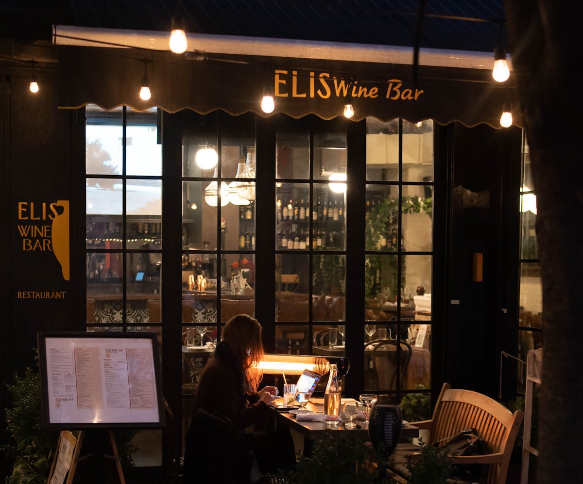 Elis Wine Bar