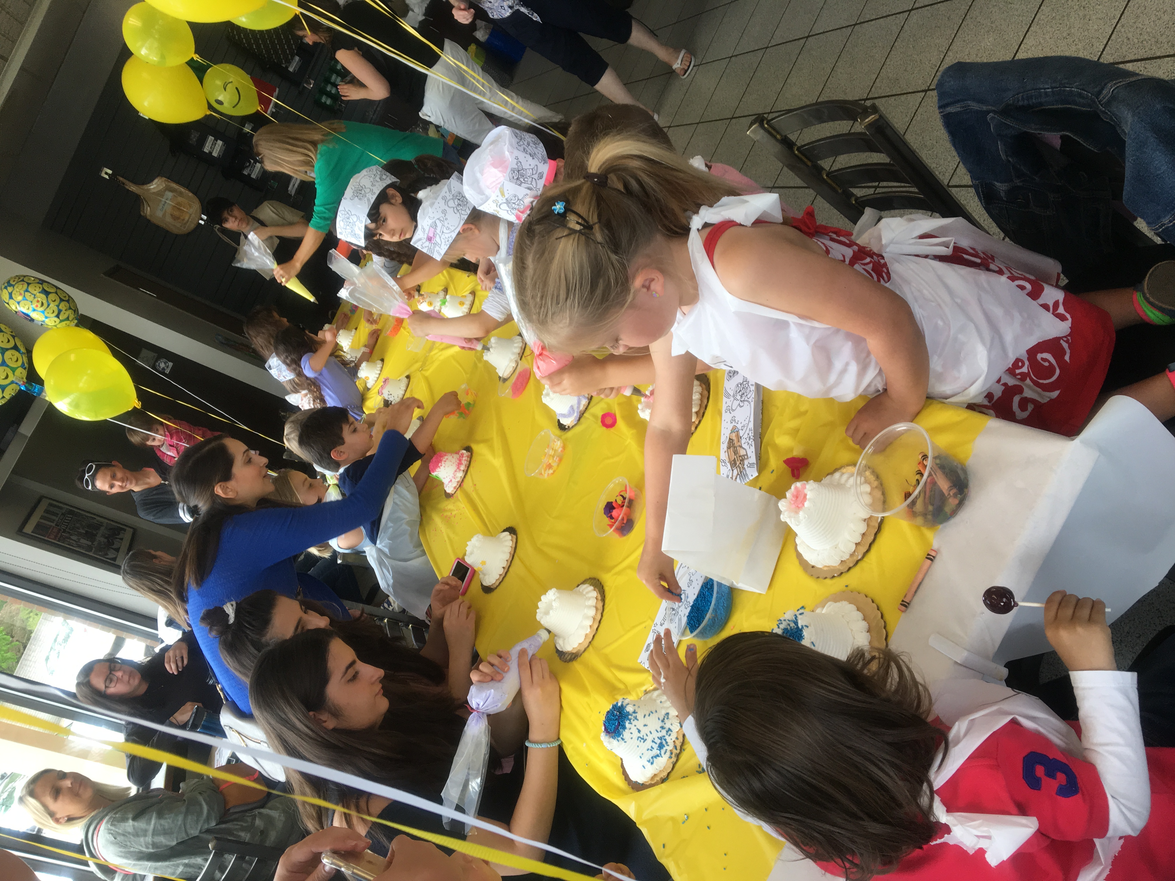 Kids Bakery Experience.  Cake decorating