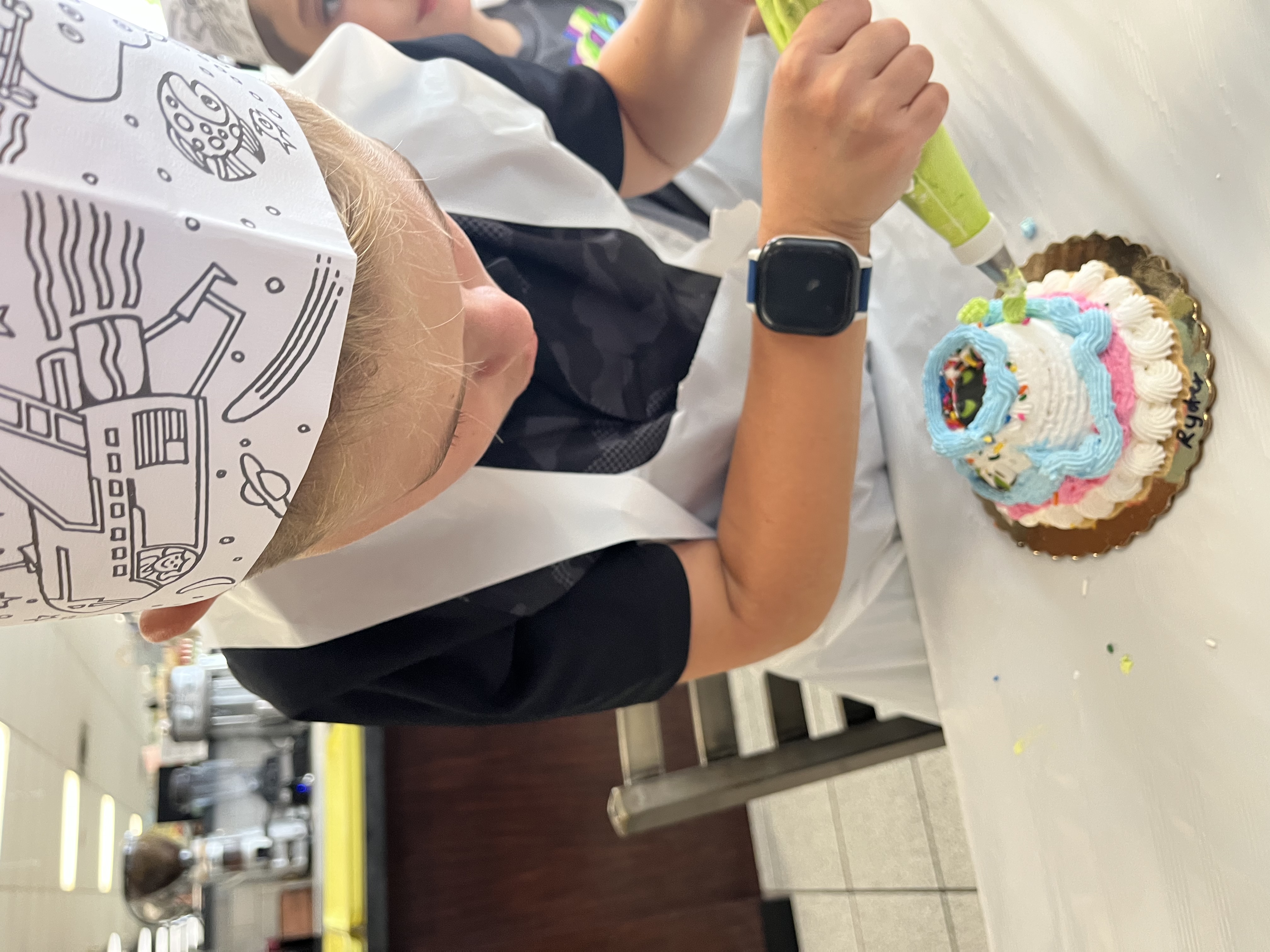 Kids Bakery Experience, cake decorating
