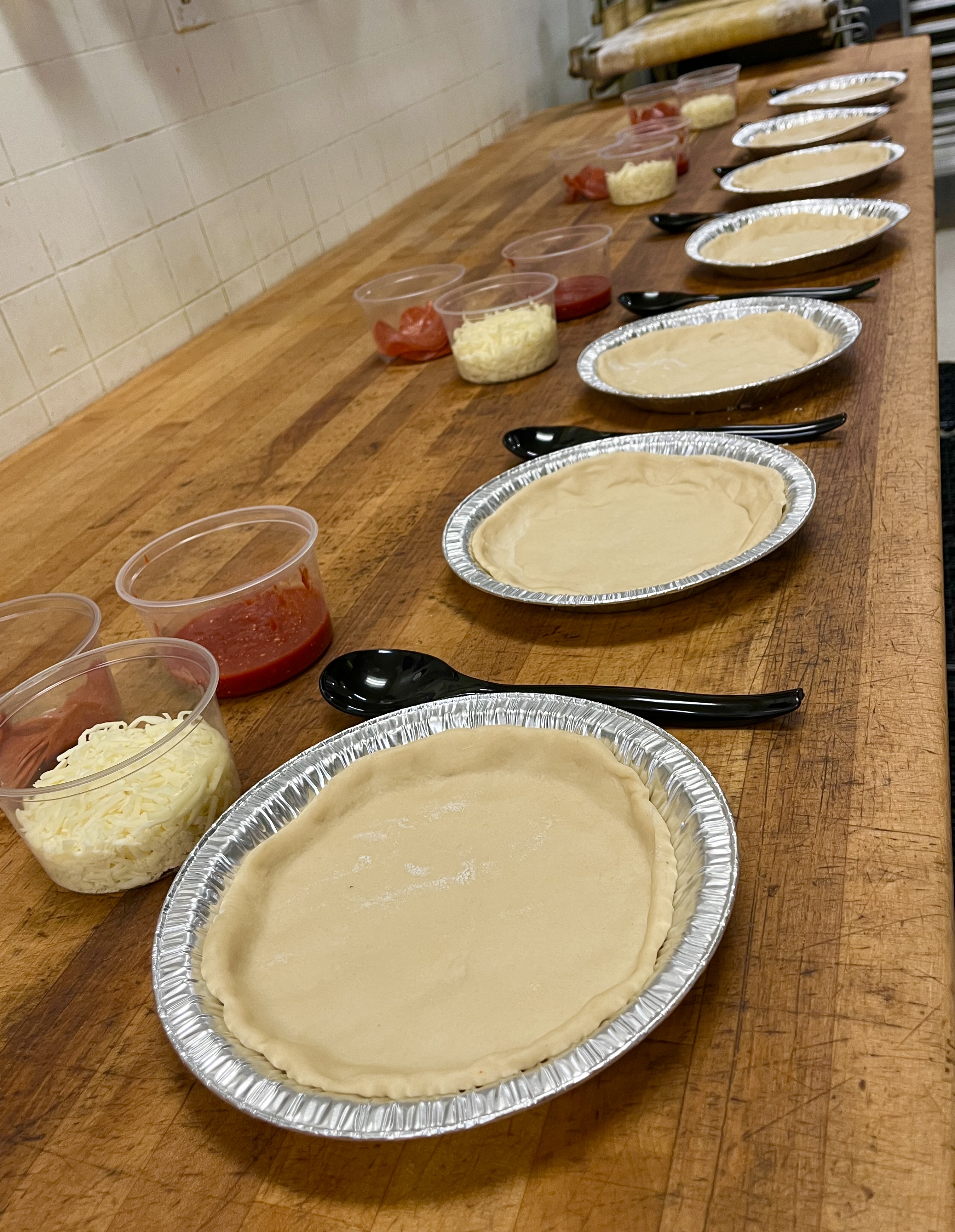 Kids Bakery Experience, pizza making session