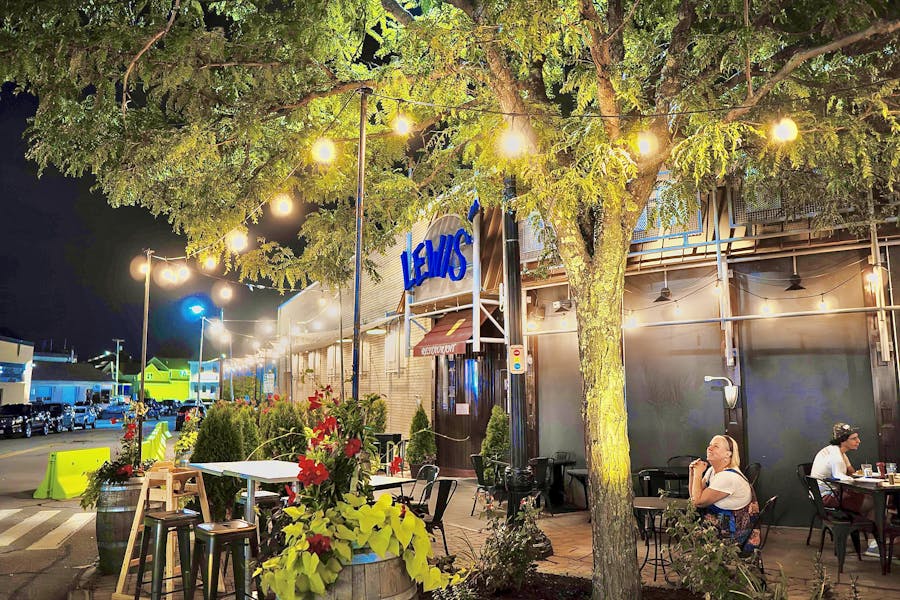 Hours & Location Lewis' Restaurant & Grille in Norwood, MA