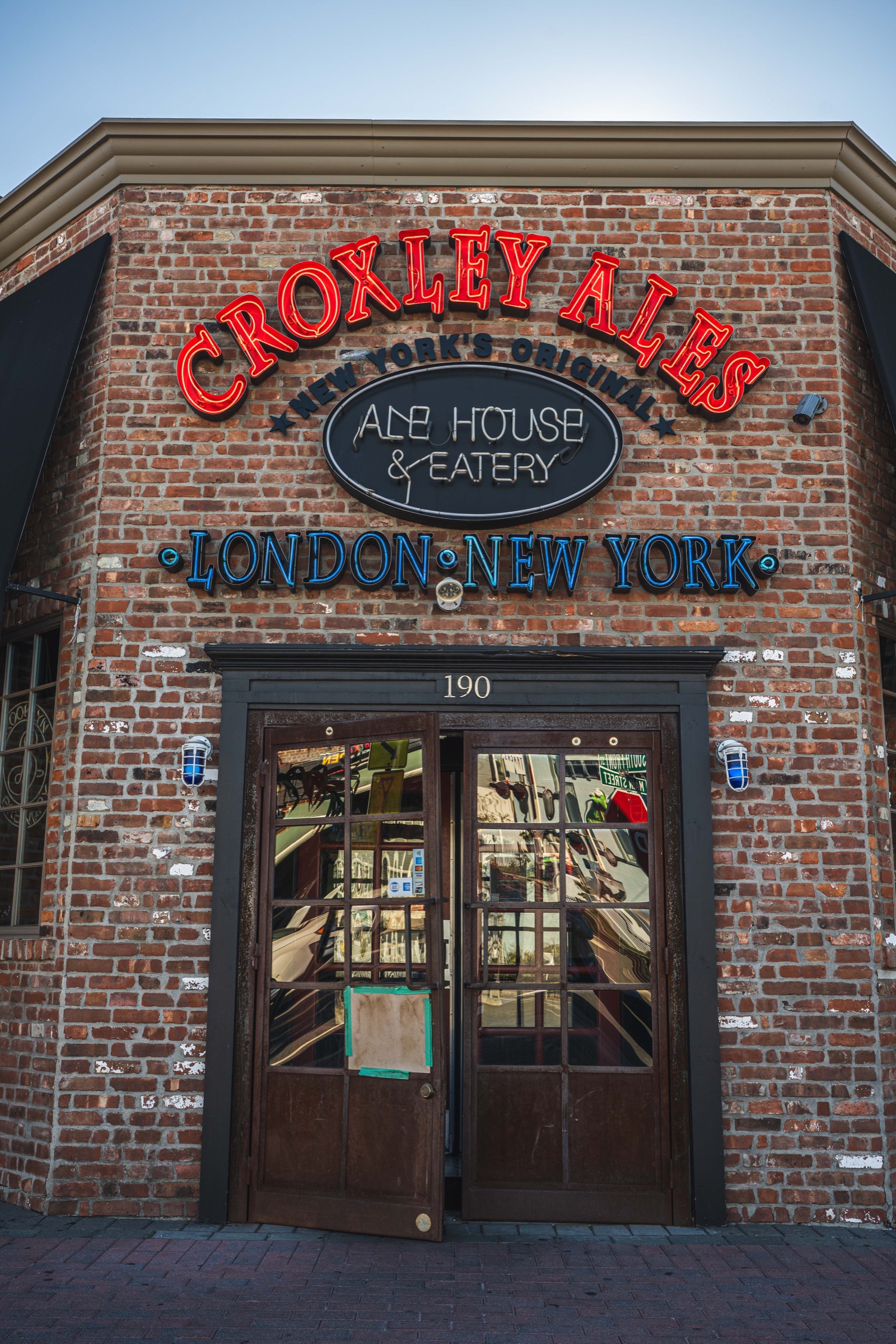 Croxley Farmingdale exterior patio