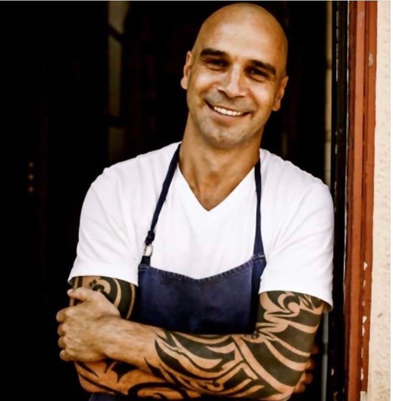 Mourad Lahlou holding a phone