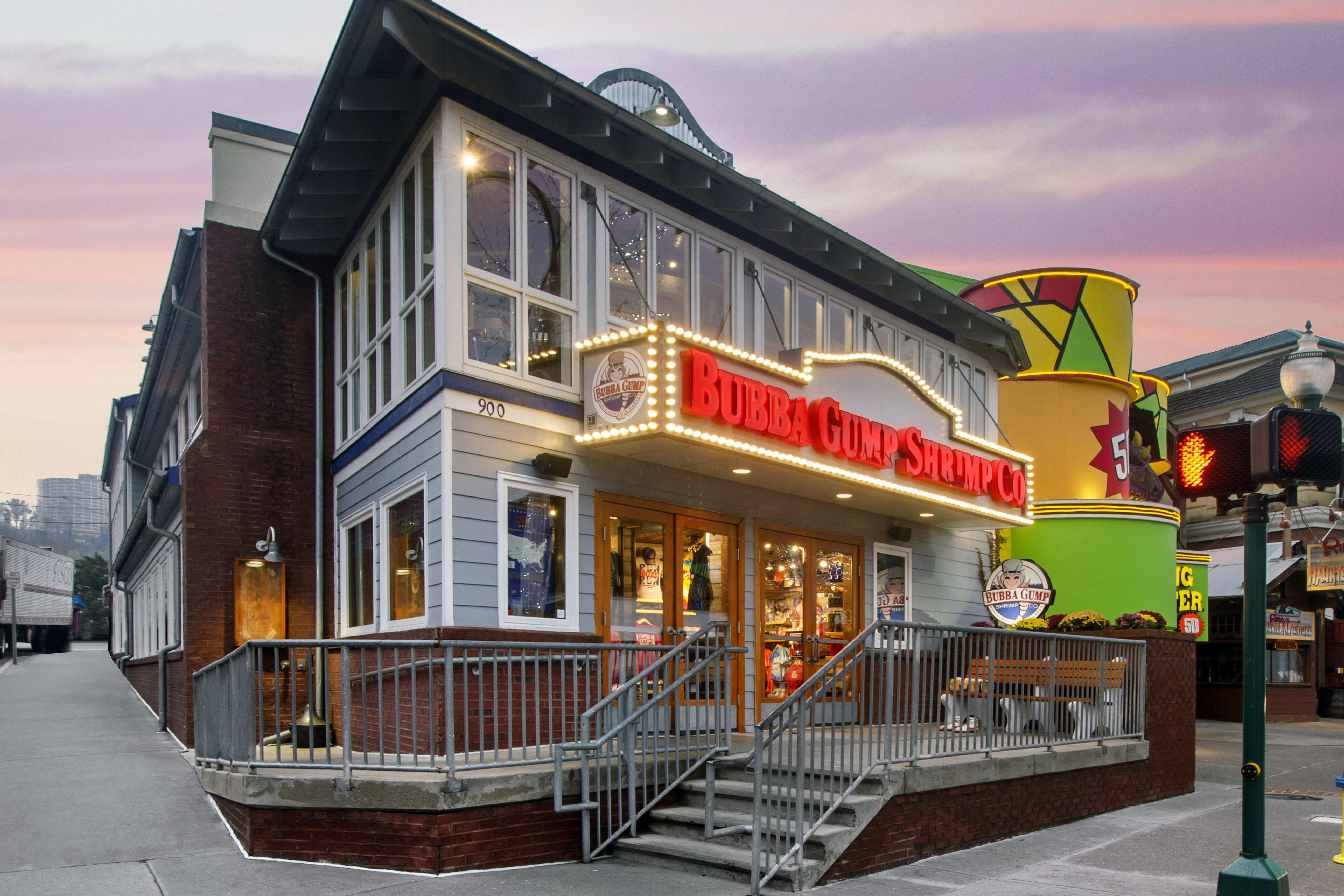 Gatlinburg, TN | Bubba Gump Shrimp Co. | Seafood Restaurant