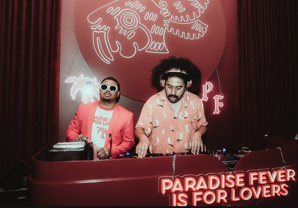 Selectors creating pure energy to give the crowd and unforgettable night