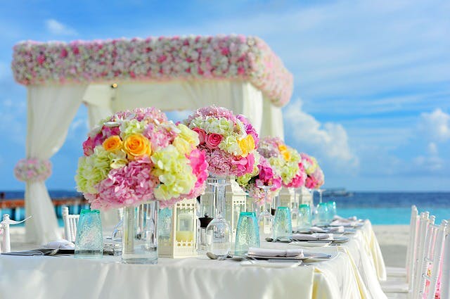 beach wedding table