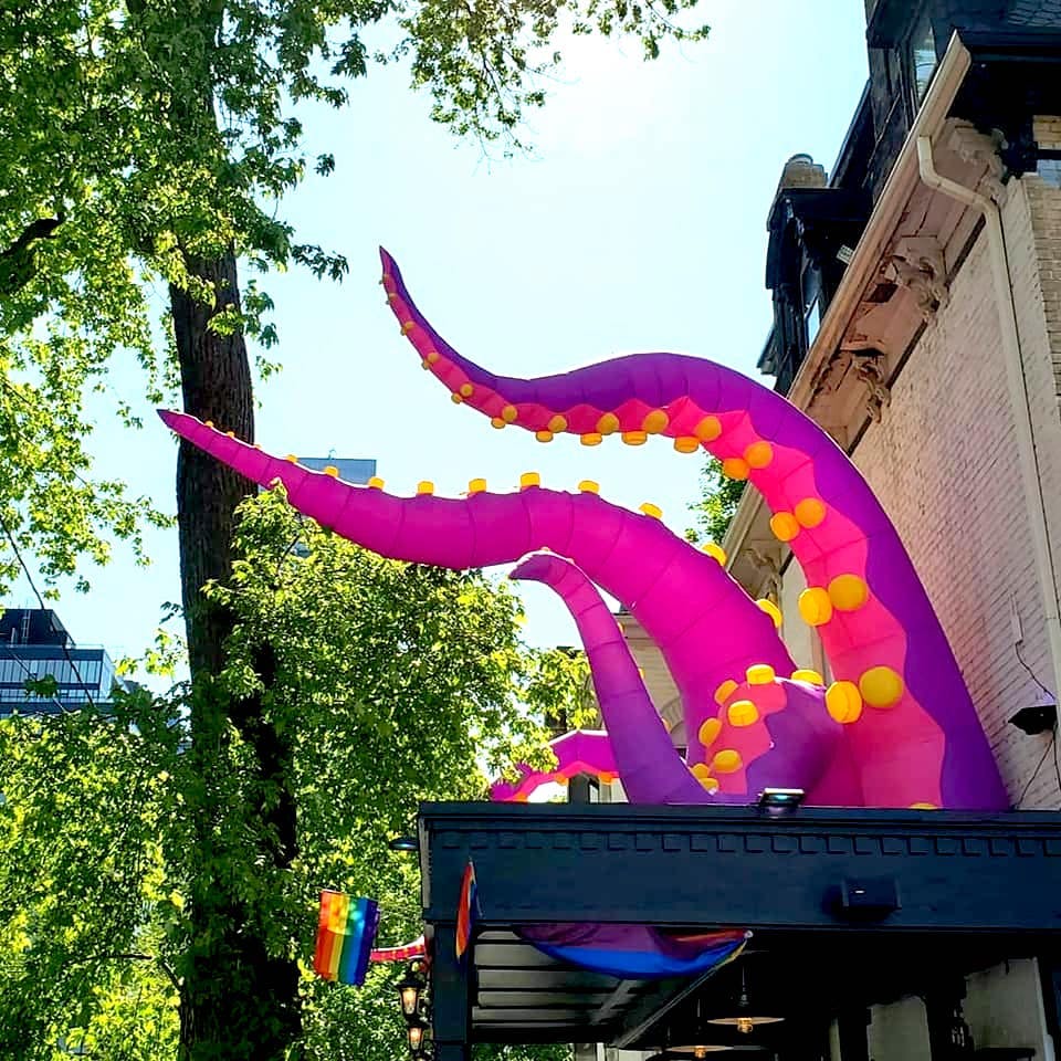 Storm Crow Manor Patio, Tentacles