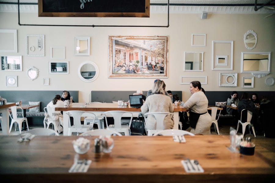 Collingswood Hours + Location Sabrina's Cafe