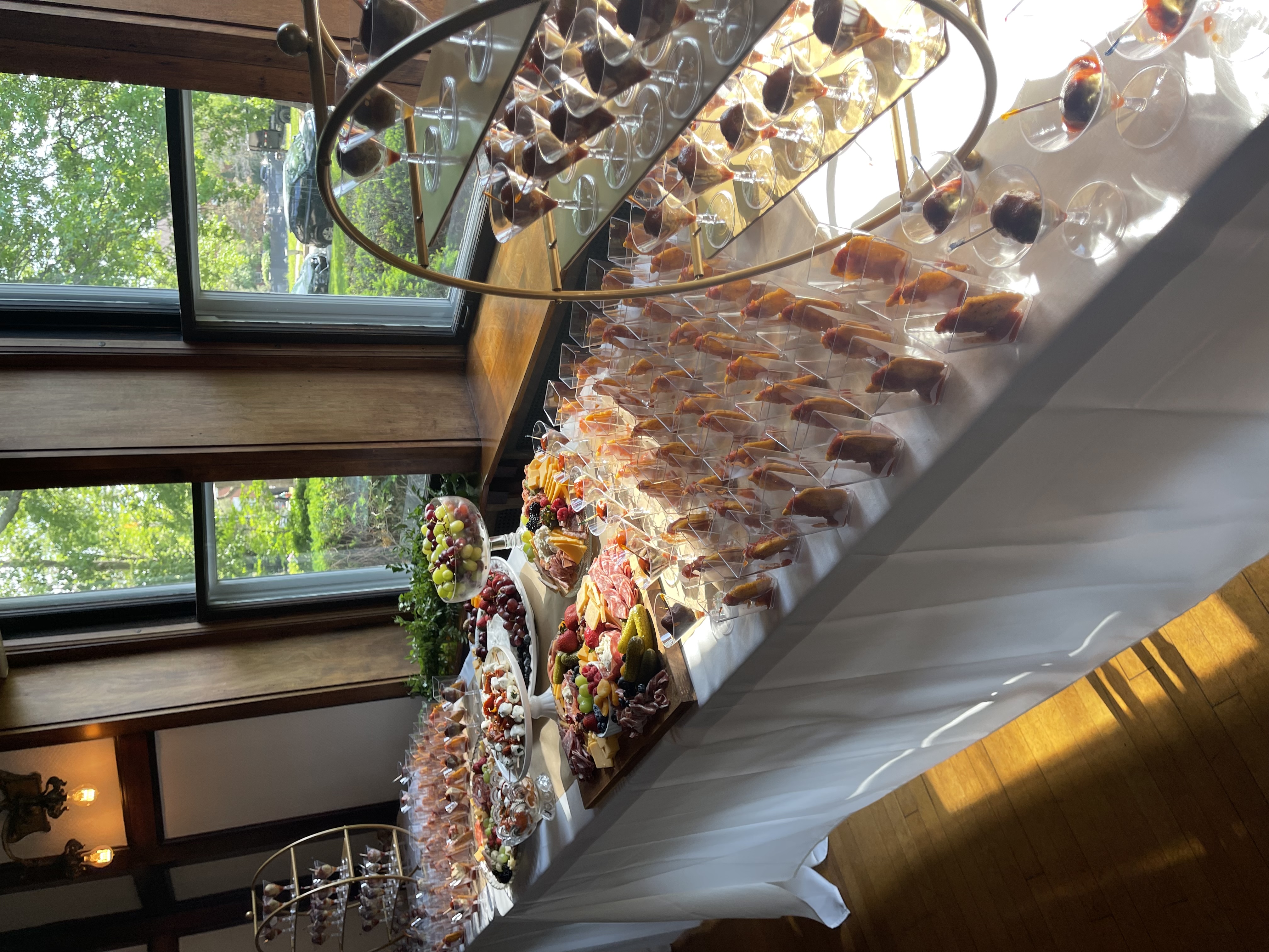 Appetizer table 