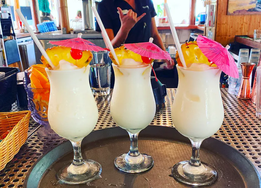 Happy Hour at Waikiki! Cheeseburger in Paradise American Restaurant