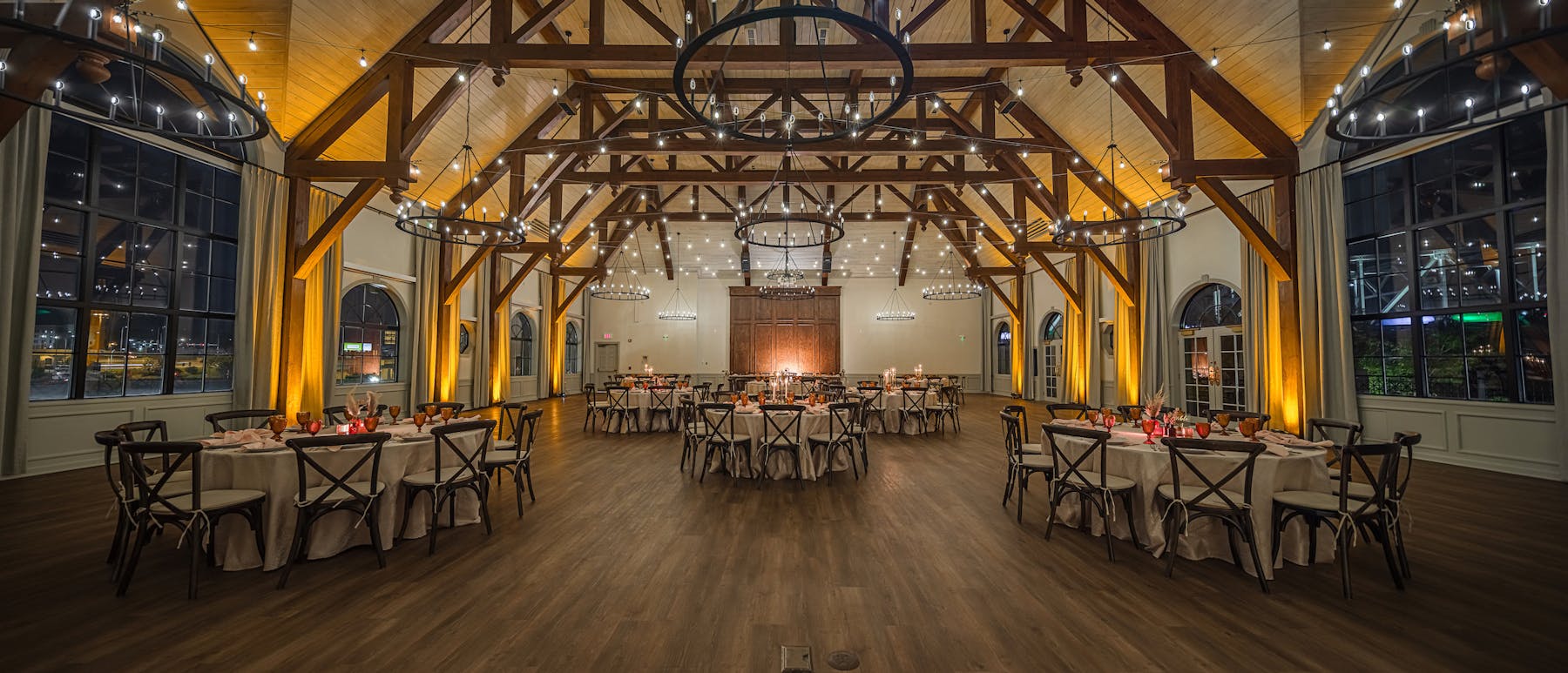 Weddings Childers Gateway Building Banquet Hall in Peoria, IL