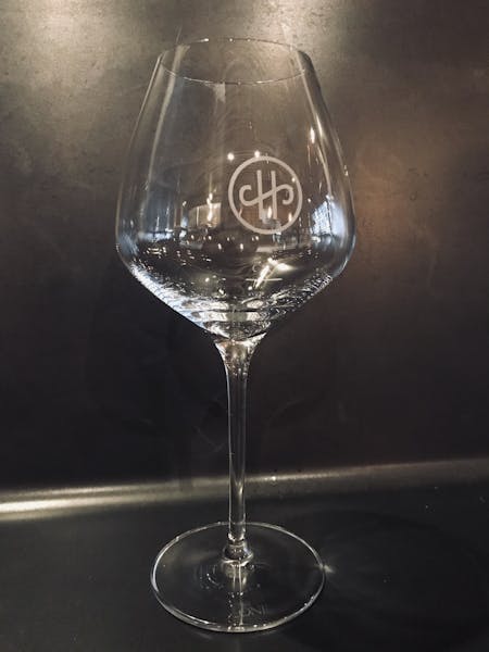 ➤ Elegant wine glasses for hotels and retailers Real
