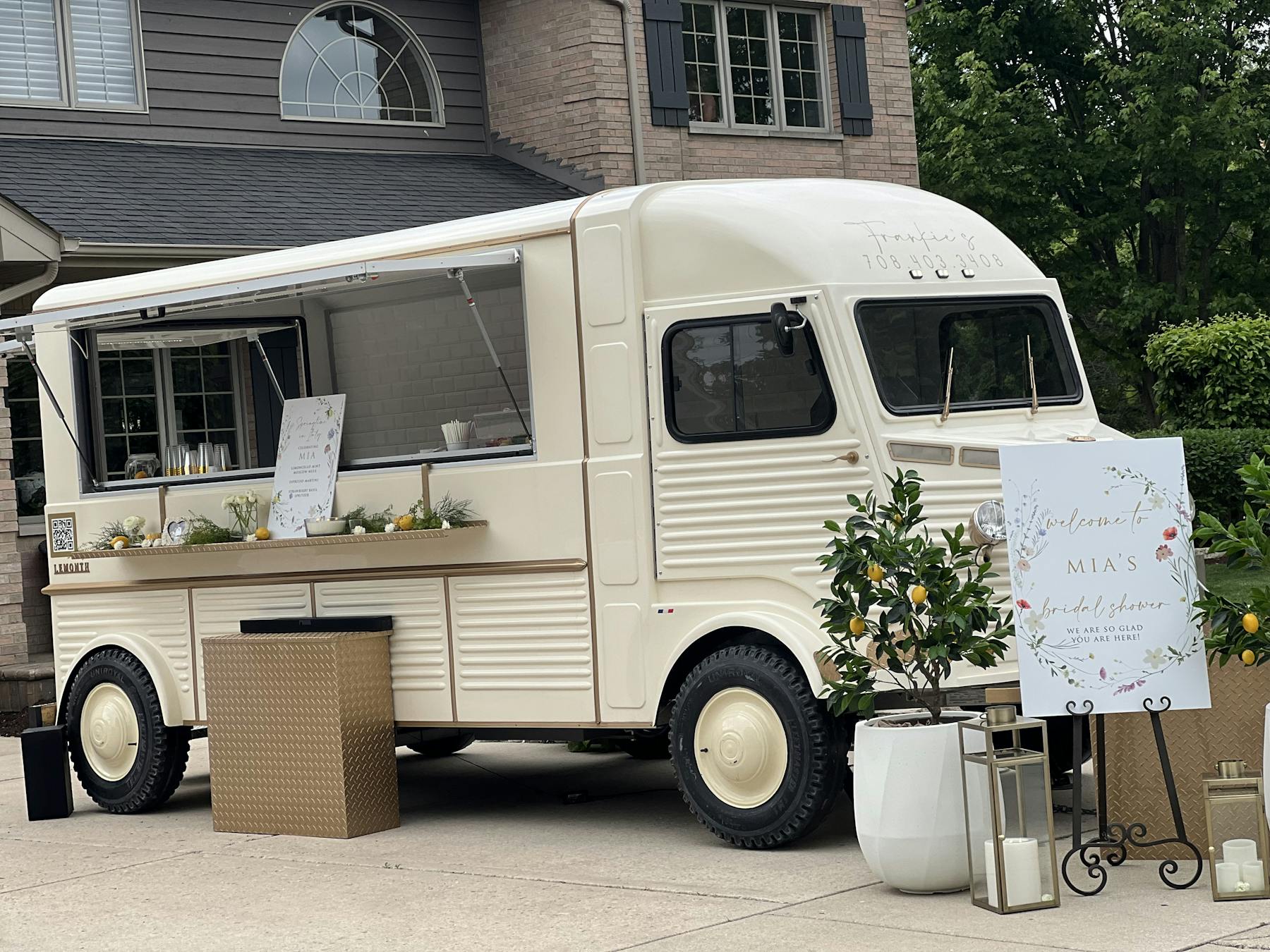 a truck is parked in front of a building