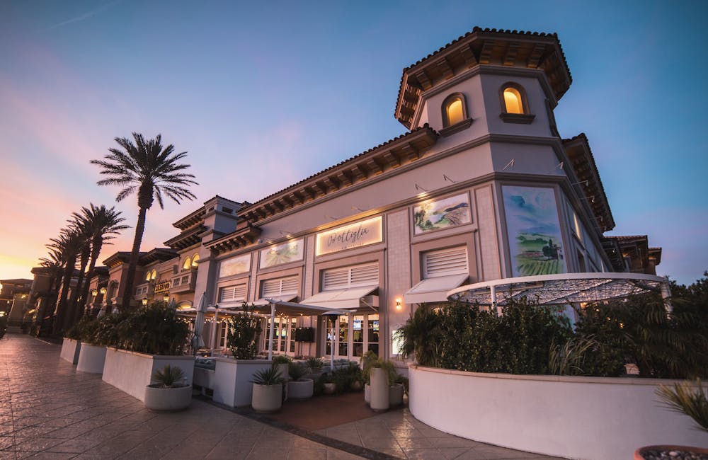 bottiglia patio dinning for dinner at green valley ranch