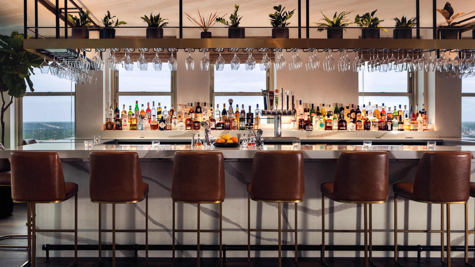Refinery 714 Bar