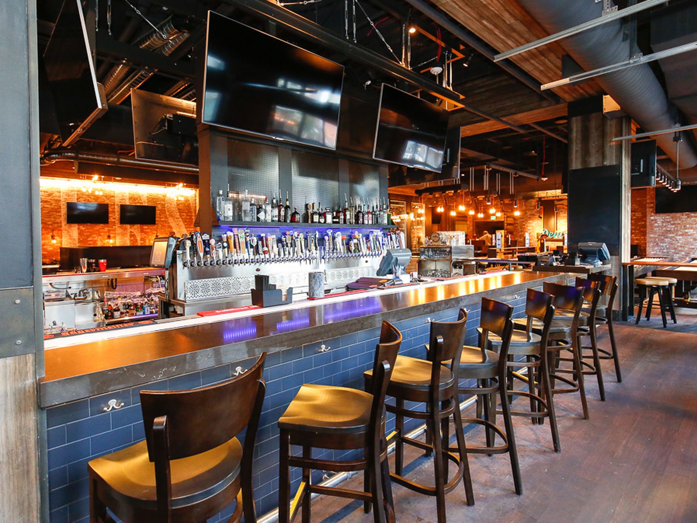 Bar photo 2