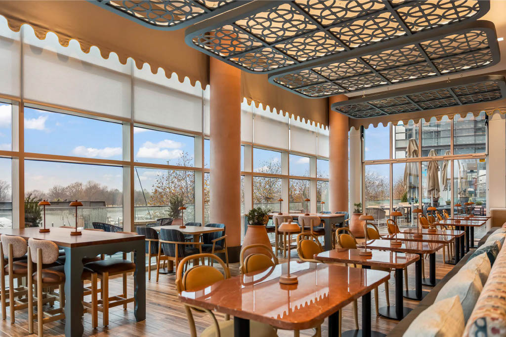 capitano-restaurant-seating-view