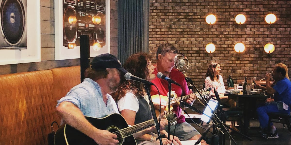 Live Music Coalition Food And Beverage Burger Restaurant In live-music-coalition-food-and-beverage-burger-restaurant-in