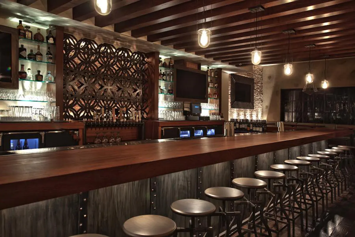 Local Kitchen Tavern - Restaurant in Torrance
