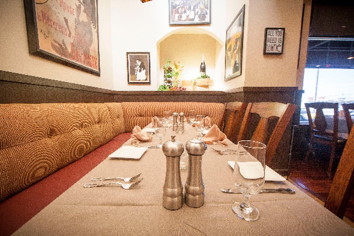Things to Consider While Choosing Best Restaurant Booths