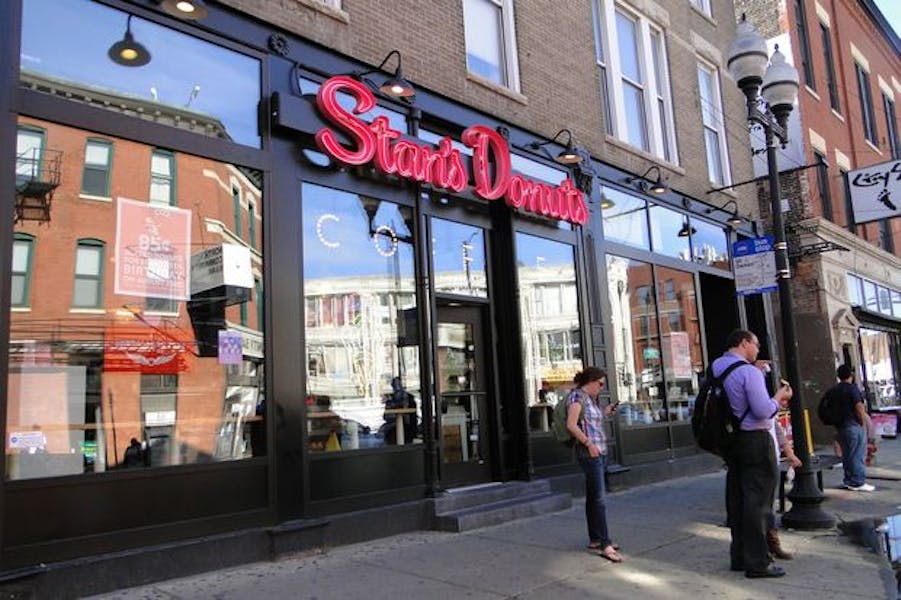 Streeterville Hours + Location Stan's Donuts Coffee, Donut Shop in Illinois