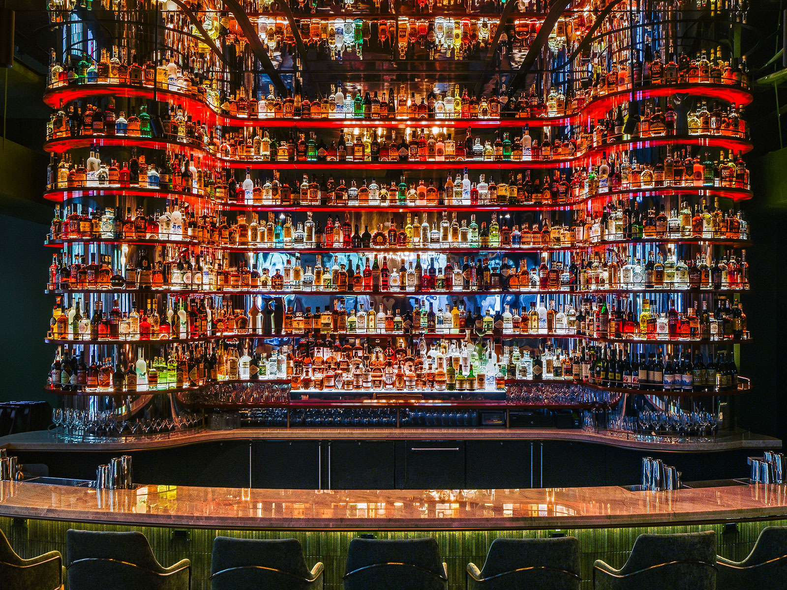 Acqua Bistecca's bar in CityRidge.