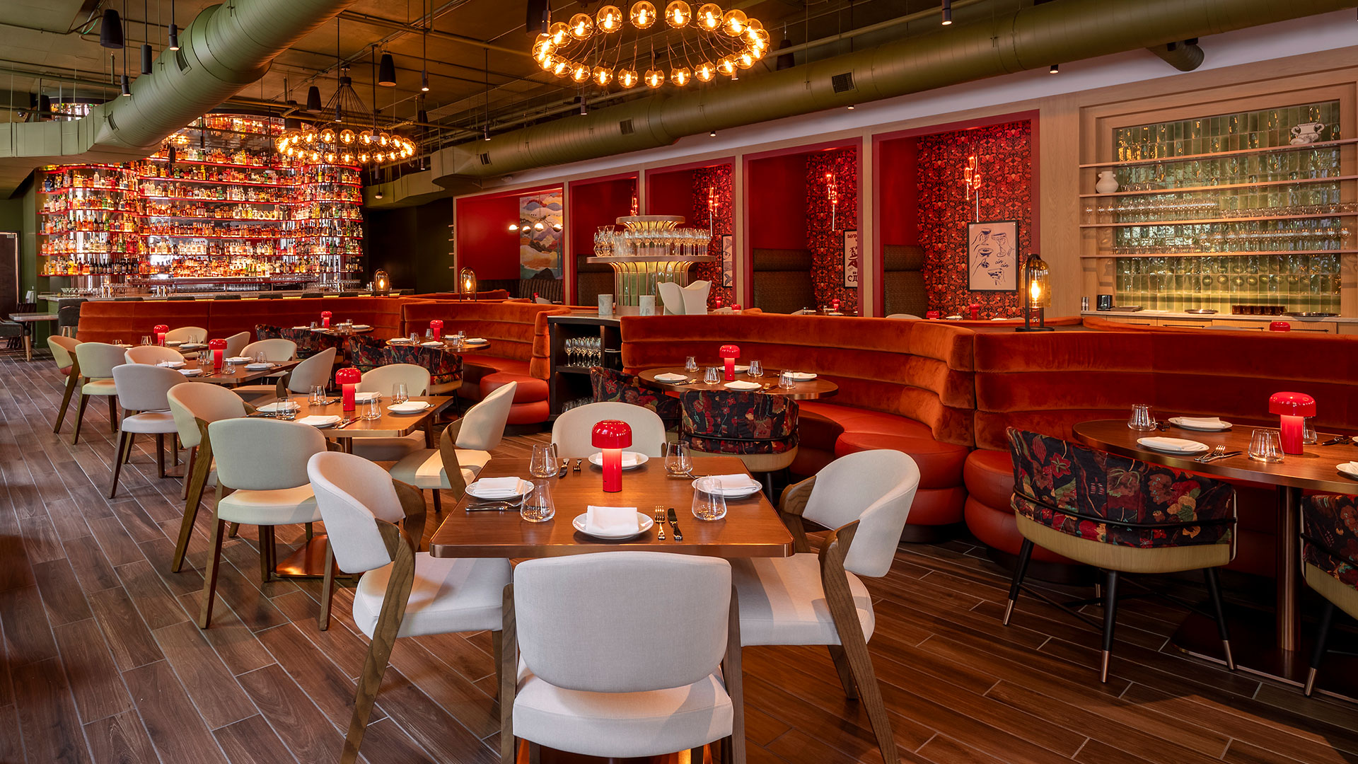 a room filled with furniture and a table in a restaurant