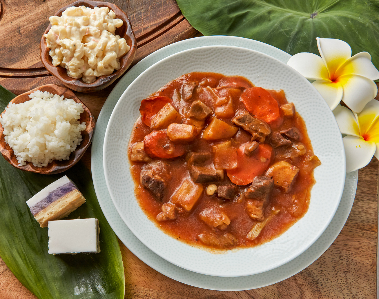 a plate of food with stew