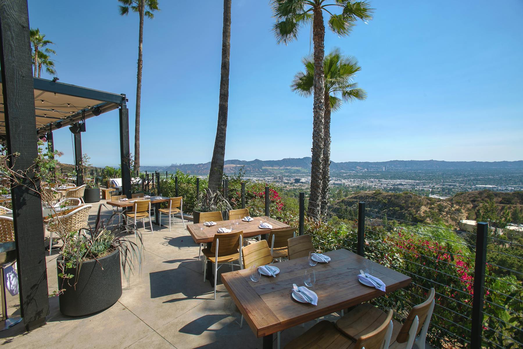 Castaway Restaurant And Events Is Steak Forward With Patio And Views In Burbank Ca Special Events