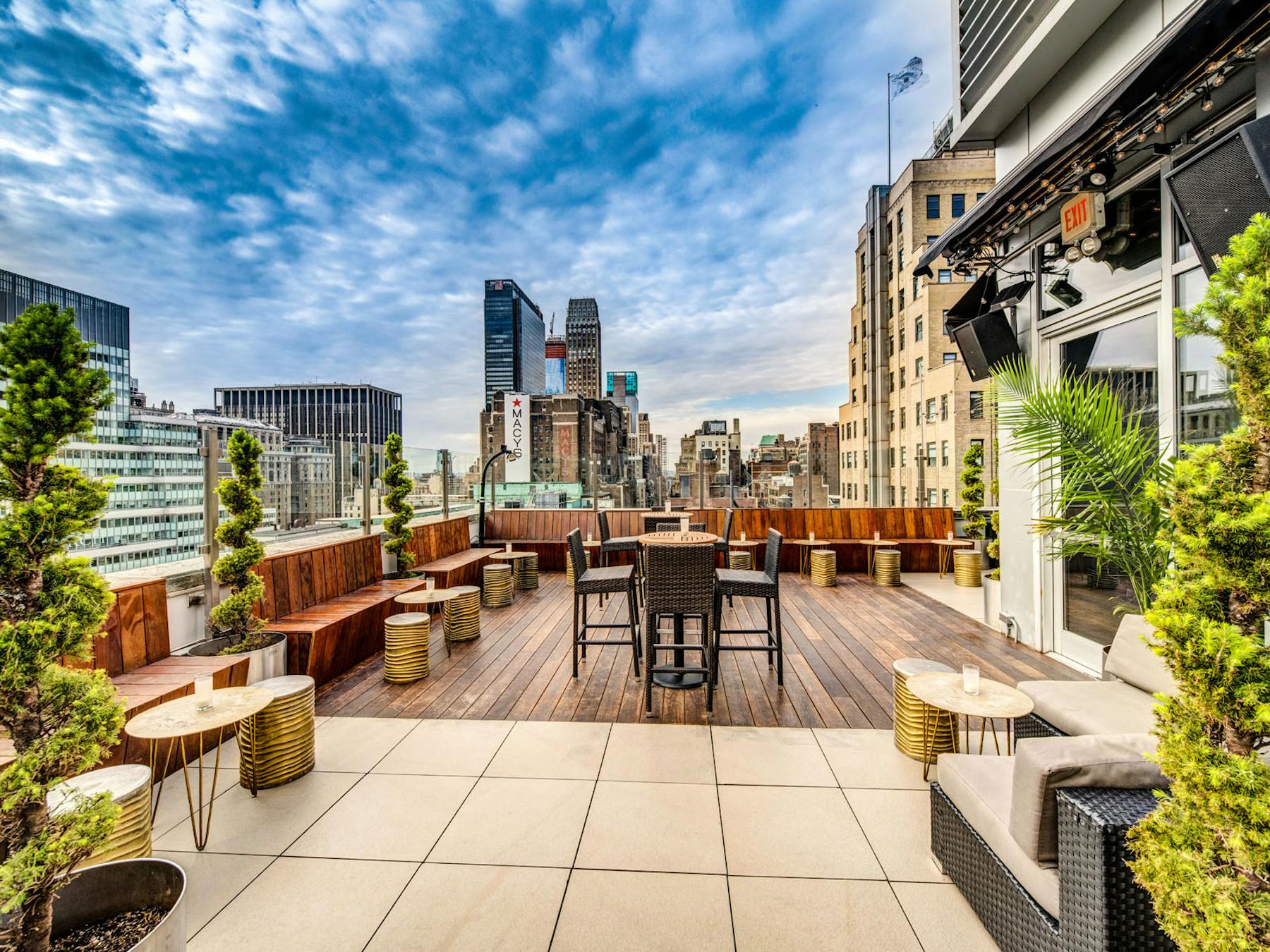 Seasonal Royal Terrace | Monarch Rooftop | Lounge & Rooftop Bar in ...