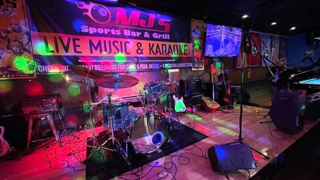 Friday MJ's Sports Bar and Grill Restaurant in Murfreesboro, TN
