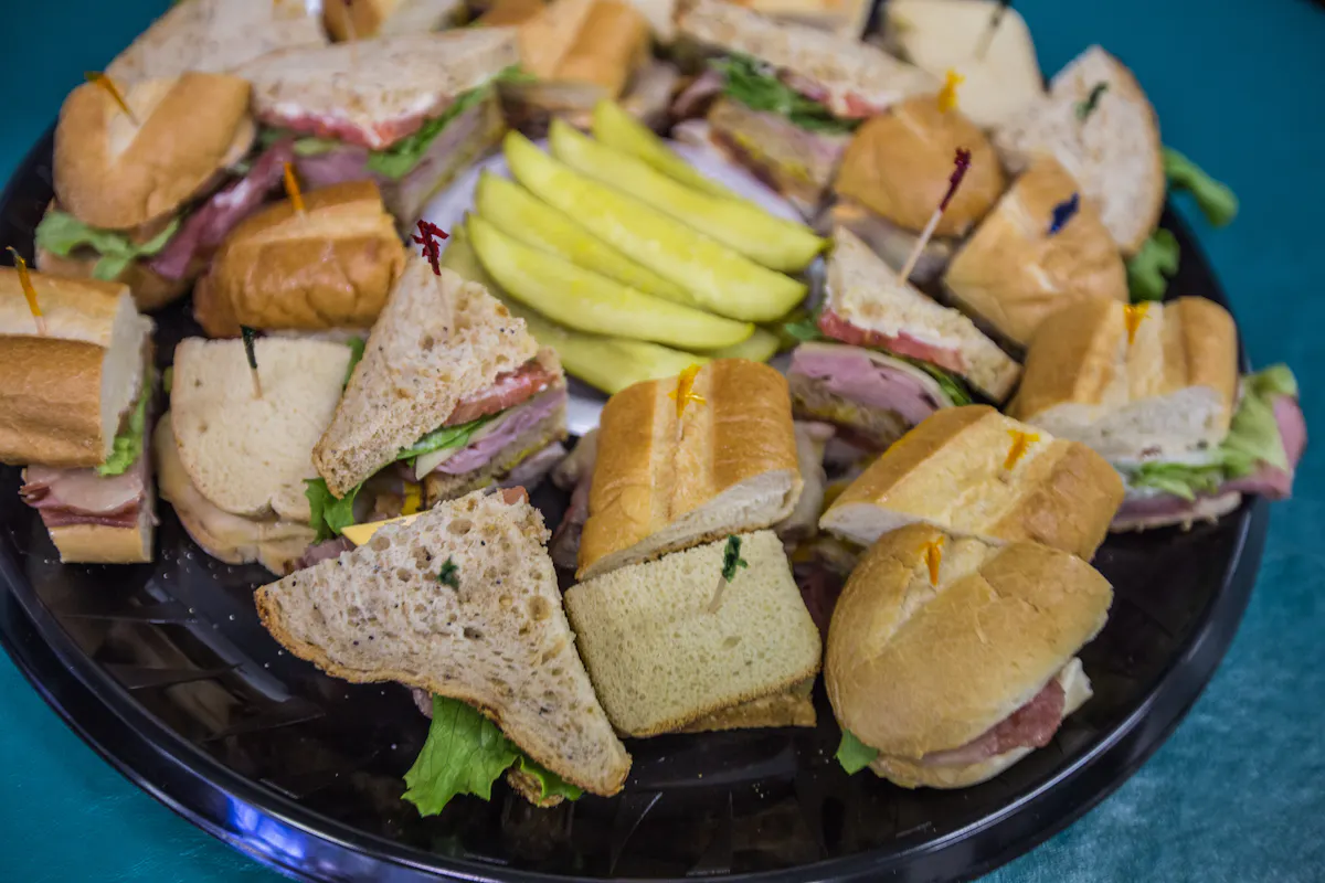 Lunch sandwich tray