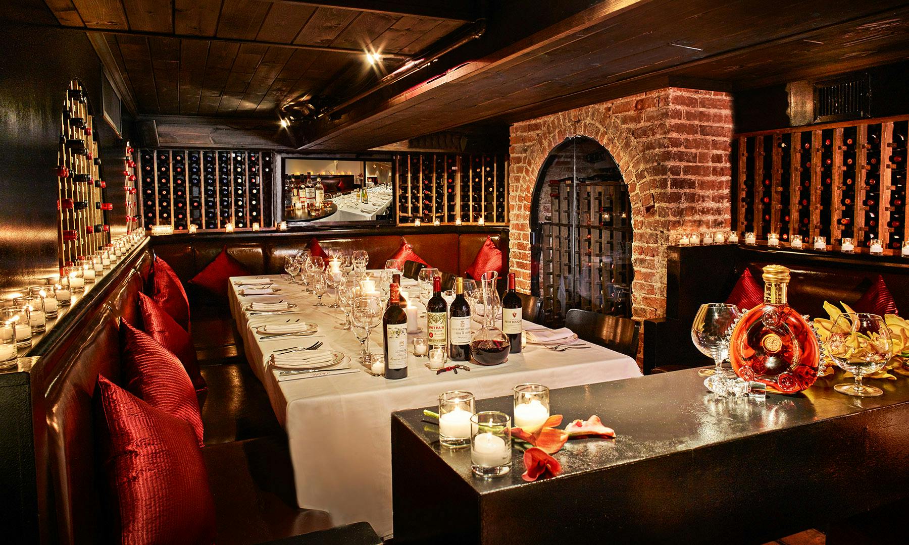 Wine Cellar Room - Philippe Uptown