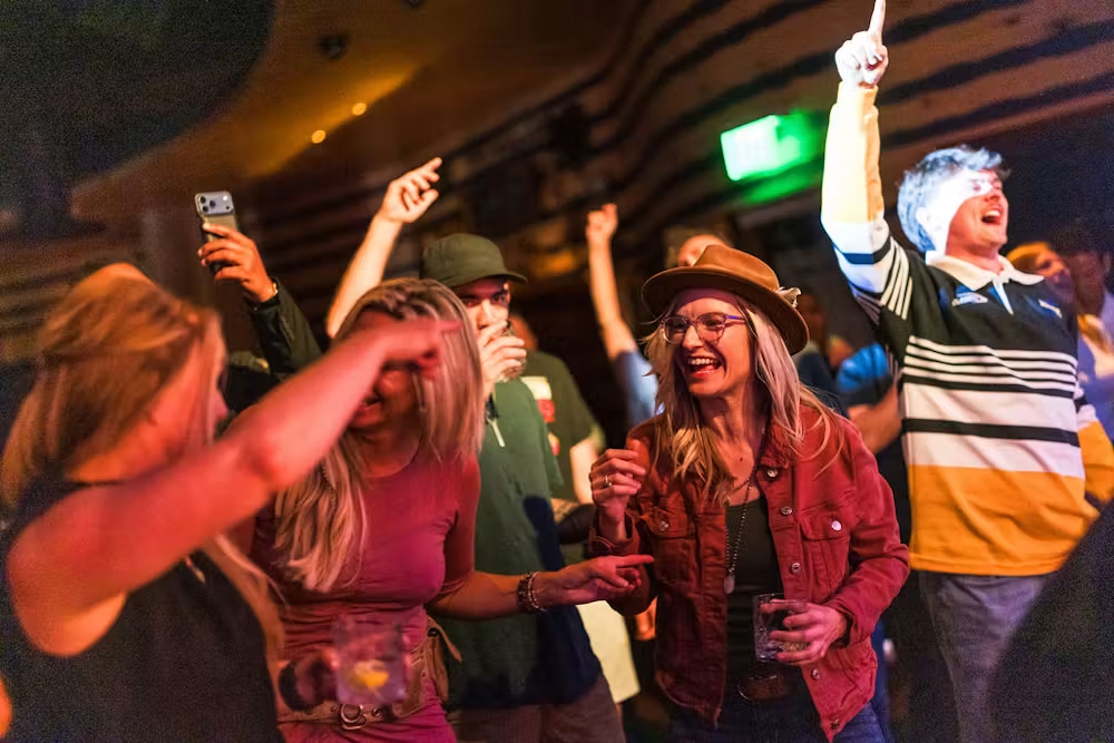 best spot for locals on a sunday at this live music bar