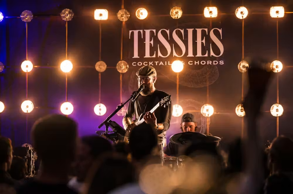 live music nightly at this live music venue in south lake tahoe