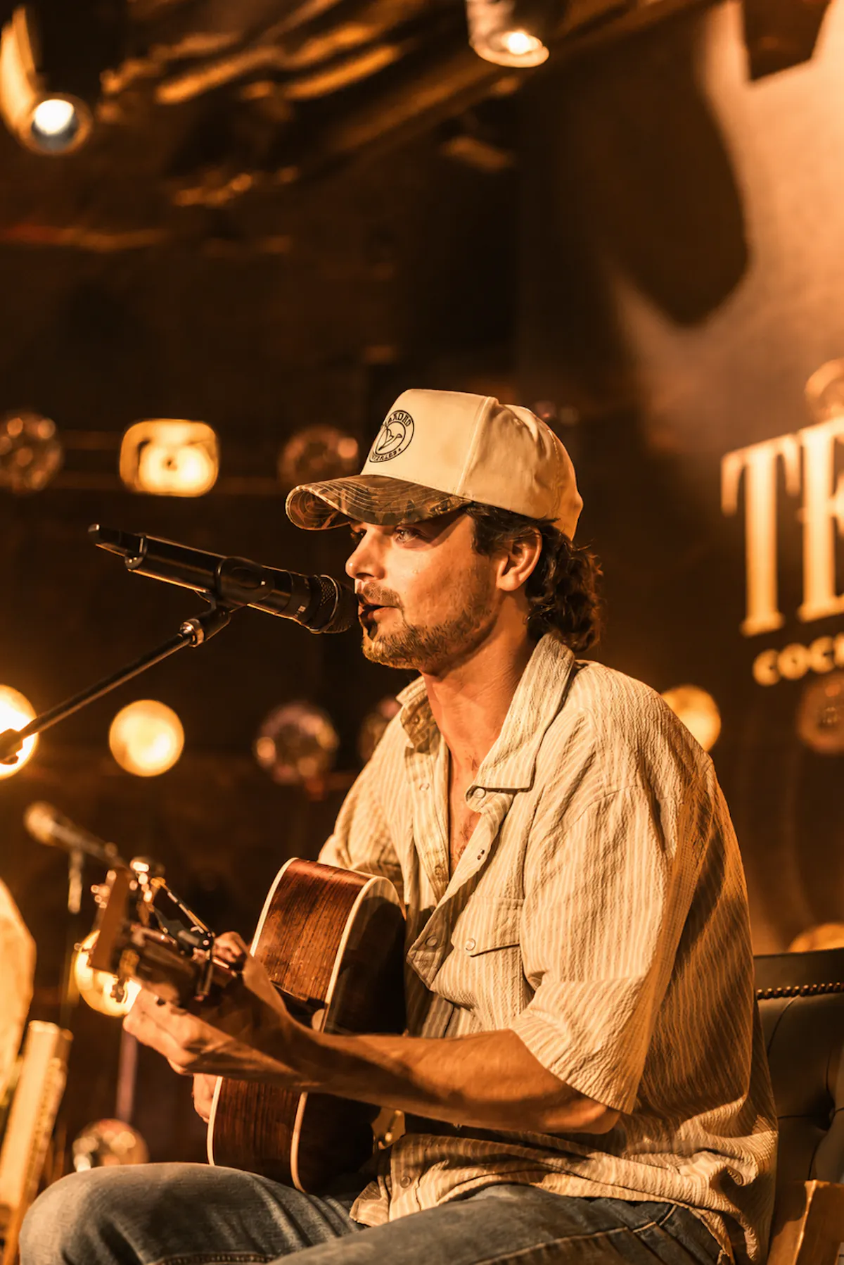 live music in south lake tahoe with great cocktails and local talent
