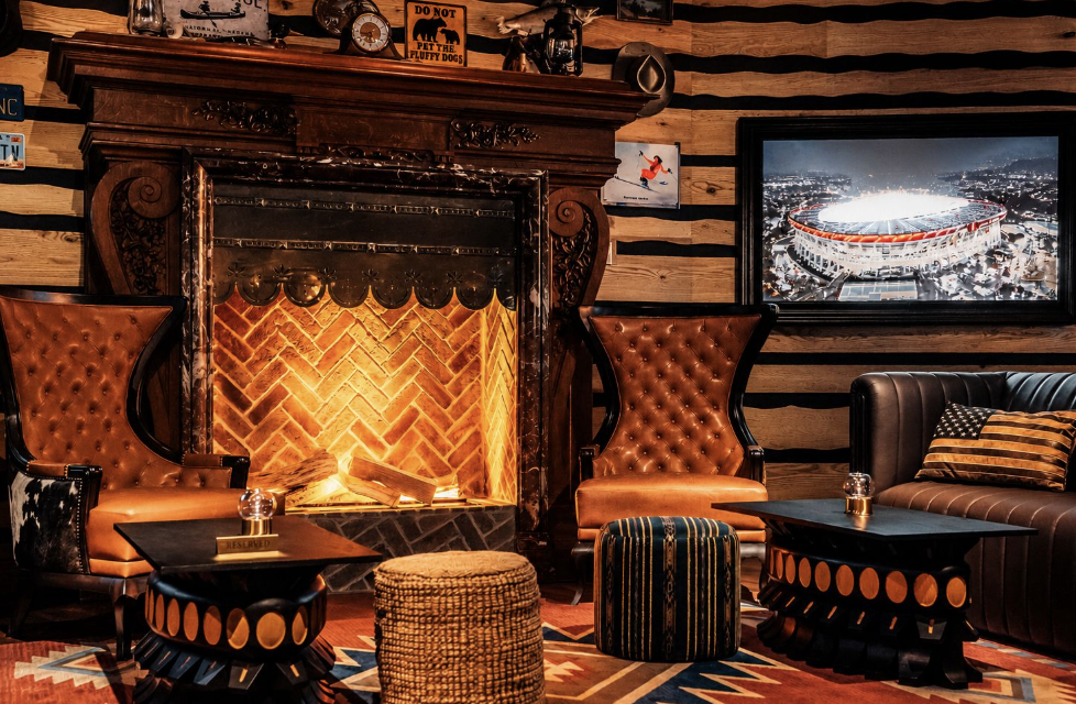 tahoe locals come back every night because of the live music and cocktails