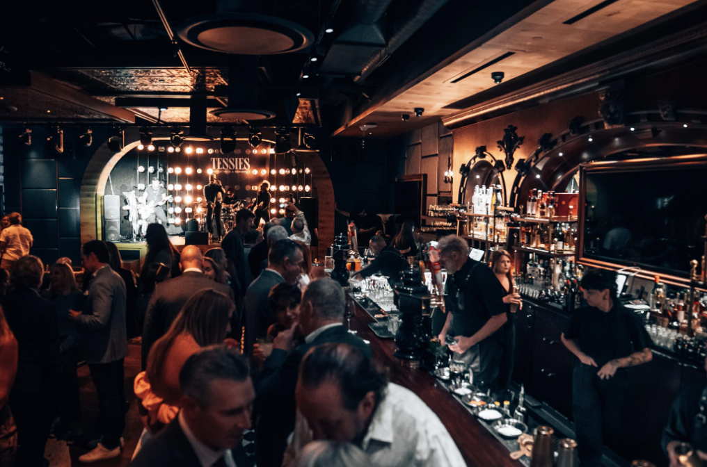 concerts near me in tahoe tessies cocktails and chords is the place to go 