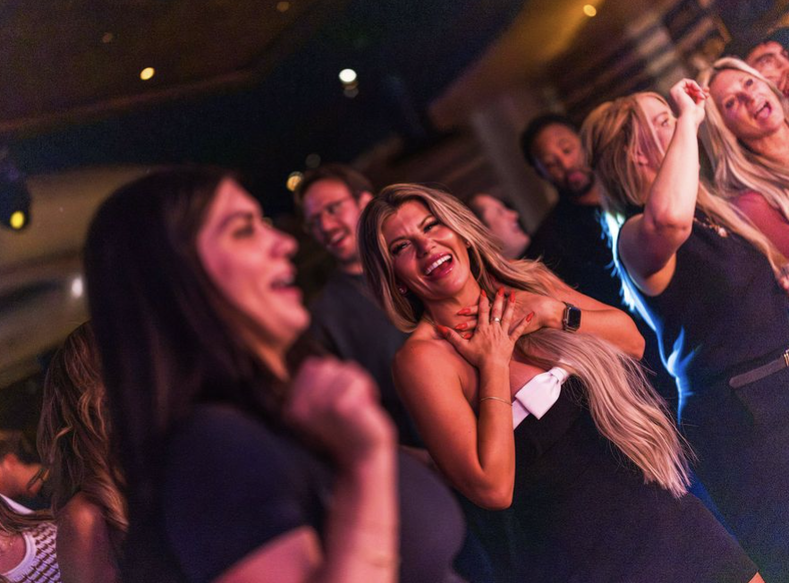 best bar in south lake tahoe for locals and those who want live music near me