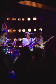 band coming from vegas for sailing club at tessies