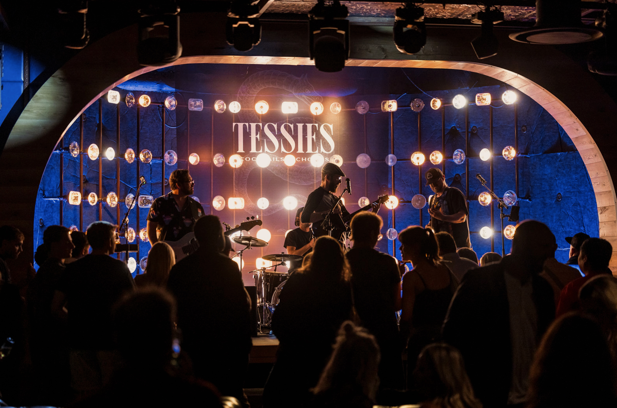 bread and butter house band at tessies cocktails and chords come and see music seven nights a week